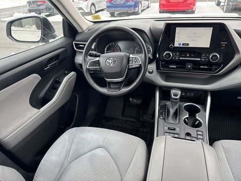 Used 2023 Toyota Highlander LE image 10
