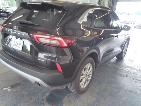 Used 2024 Ford Escape Active AWD/4WD image 3