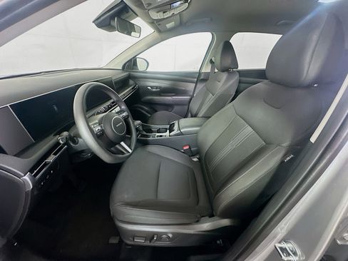 Used 2025 Hyundai Tucson SEL FWD image 13