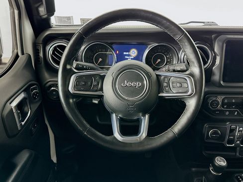 Used 2021 Jeep Wrangler Unlimited Sahara AWD/4WD image 18