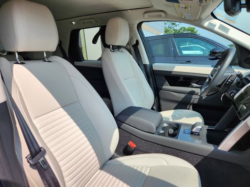 Certified 2025 Land Rover Discovery Sport S image 16
