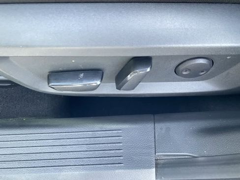 Used 2021 Nissan Rogue SV image 12