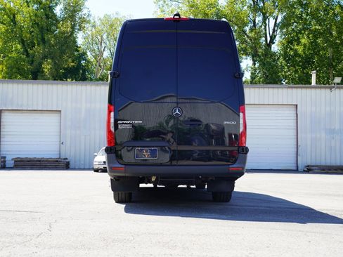 Used 2021 Mercedes-Benz Sprinter 3500 image 8