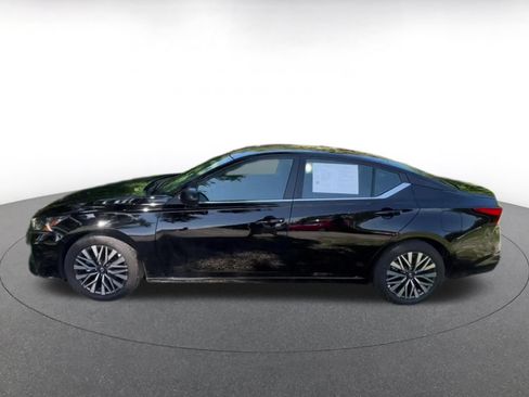 Used 2026 Nissan Altima 2.5 SV FWD image 7