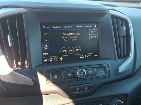 Used 2024 GMC Terrain SLE image 15