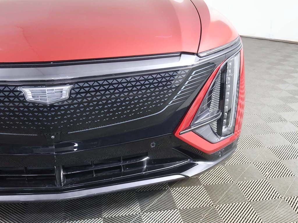 Used 2024 Cadillac Lyriq Sport RWD image 16