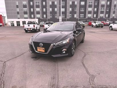 Used 2020 Nissan Altima 2.5 SV