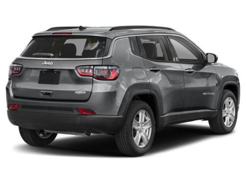Used 2022 Jeep Compass Latitude AWD/4WD image 3