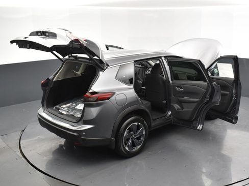New 2026 Nissan Rogue SV image 31