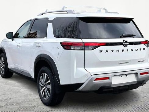 New 2025 Nissan Pathfinder SL w/ Black Appearance Package image 3