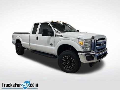 Used 2015 Ford F350 XLT w/ Snow Plow Prep Package image 38