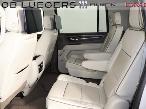 Used 2021 GMC Yukon XL Denali image 13