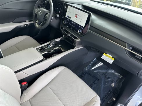 Used 2026 Lexus RX 350 Premium w/ Convenience Package FWD image 18