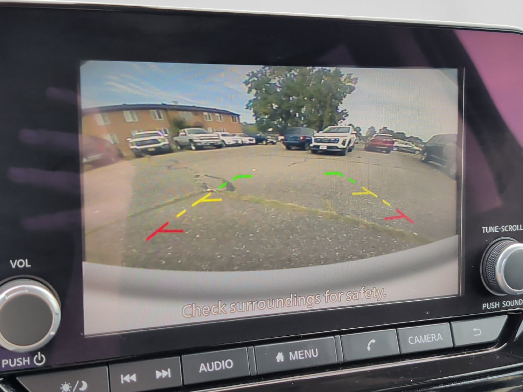 Used 2024 Nissan Pathfinder SV AWD/4WD image 22