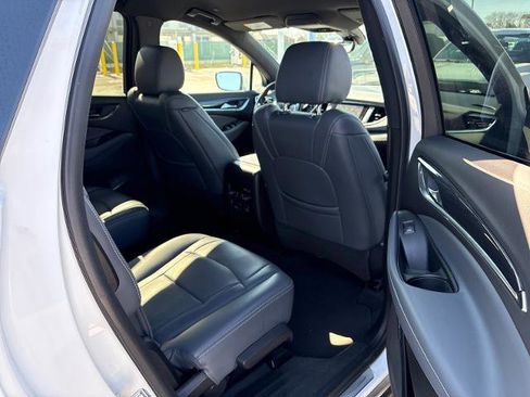 Used 2024 Buick Enclave Premium image 28