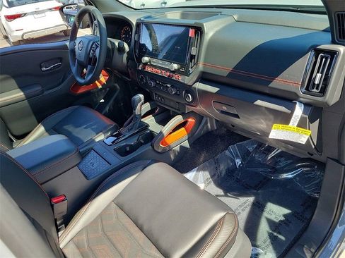 New 2025 Nissan Frontier PRO-4X w/ Pro Premium Package image 12