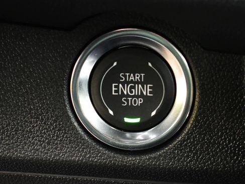 Used 2026 Chevrolet Traverse LT AWD/4WD image 16