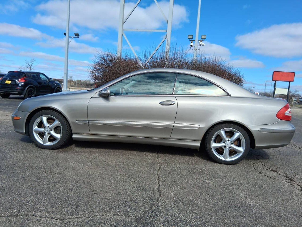 Used 2004 Mercedes-Benz CLK 320 Coupe image 5