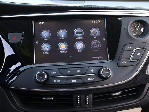 Used 2018 Buick Envision Premium image 19