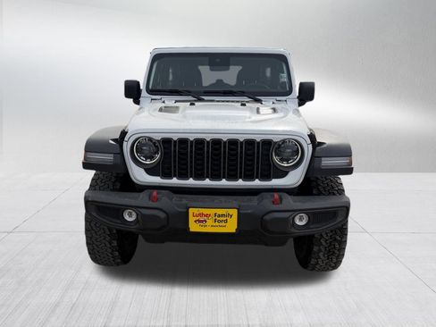 Used 2025 Jeep Wrangler Unlimited Rubicon image 2