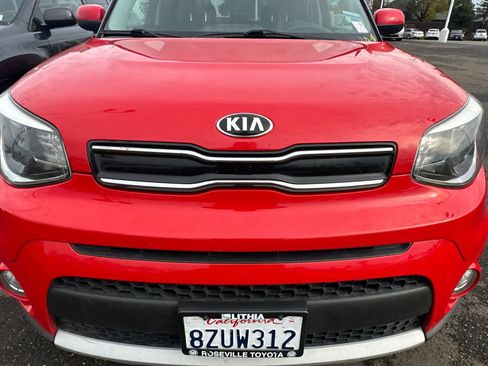 Used 2019 Kia Soul + image 9