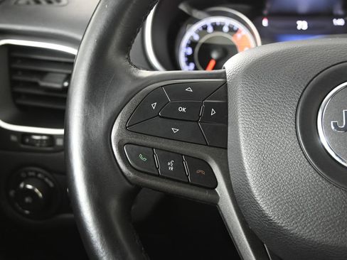 Used 2019 Jeep Cherokee Trailhawk image 36