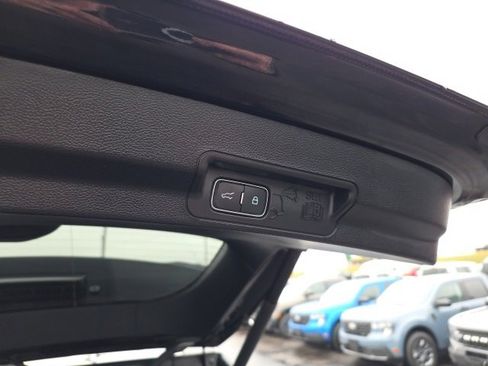 Used 2023 Ford Explorer XLT w/ Equipment Group 202A image 17