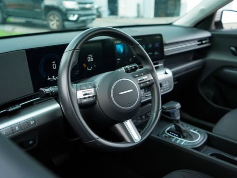 Used 2025 Hyundai Kona SEL AWD/4WD image 6