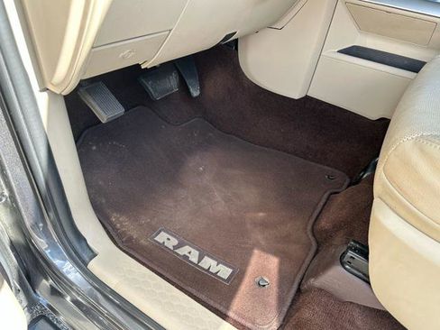 Used 2015 RAM 2500 Laramie w/ Convenience Group image 24