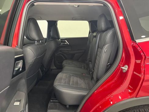 Used 2024 Mitsubishi Outlander SE image 60