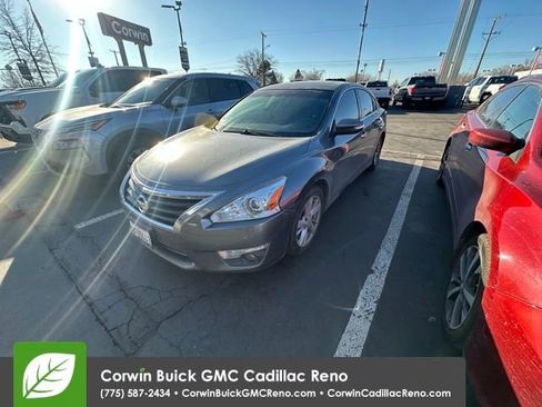 Used 2015 Nissan Altima 2.5 SV w/ Convenience Package image 32