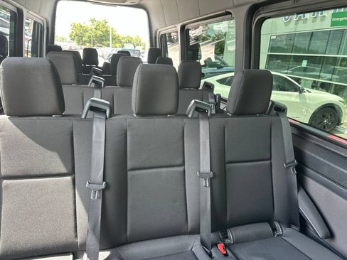 Used 2025 Mercedes-Benz Sprinter 2500 image 7