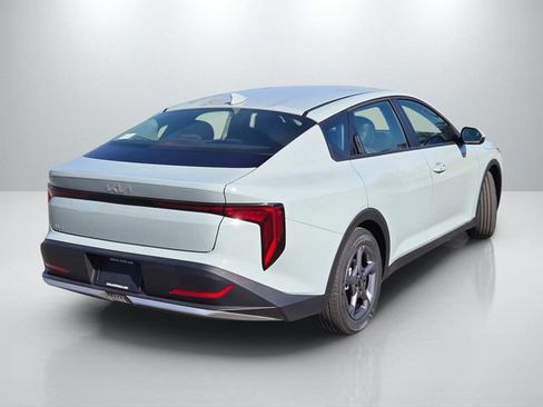 New 2026 Kia K4 FWD image 4
