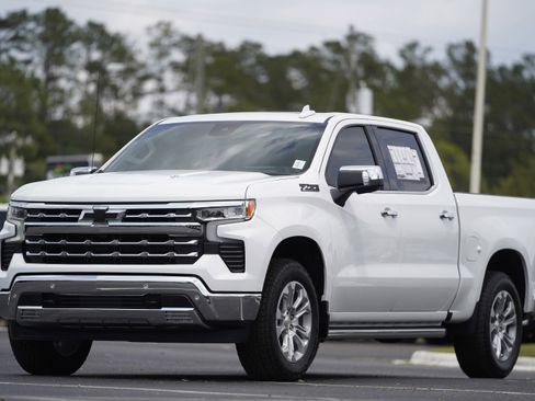 New 2026 Chevrolet Silverado 1500 LTZ w/ LTZ Premium Package AWD/4WD image 38