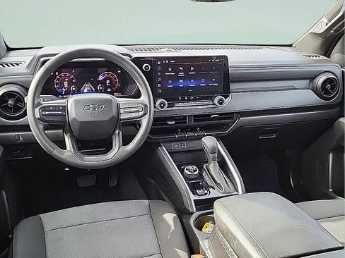 Used 2024 Chevrolet Colorado Trail Boss w/ Technology Package AWD/4WD image 15