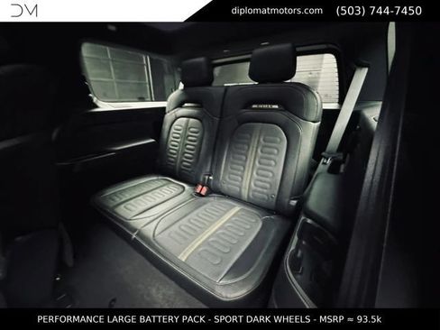 Used 2025 Rivian R1S Adventure AWD/4WD image 26