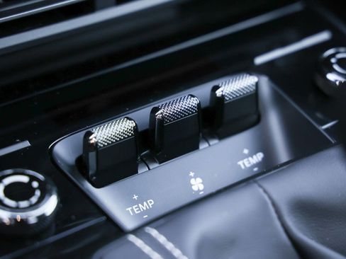 Used 2024 Porsche 911 GT3 image 98