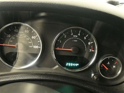 Used 2017 Jeep Wrangler Unlimited Sahara image 11