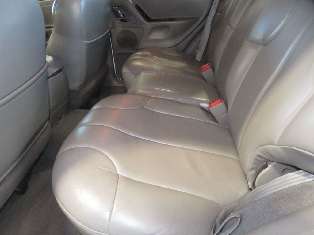 Used 2000 Jeep Grand Cherokee Laredo AWD/4WD image 25