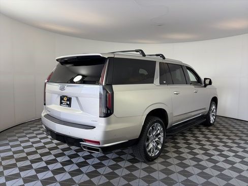 Certified 2023 Cadillac Escalade ESV Premium Luxury Platinum w/ LPO, Radiant Package AWD/4WD image 11