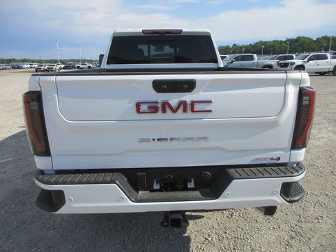 New 2026 GMC Sierra 2500 AT4 w/ AT4 Premium Plus Package AWD/4WD image 6
