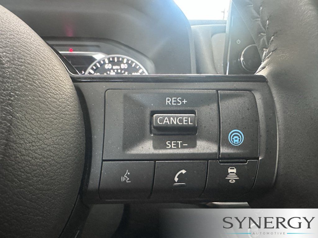 Used 2023 Nissan Rogue SL w/ SL Premium Package FWD image 18