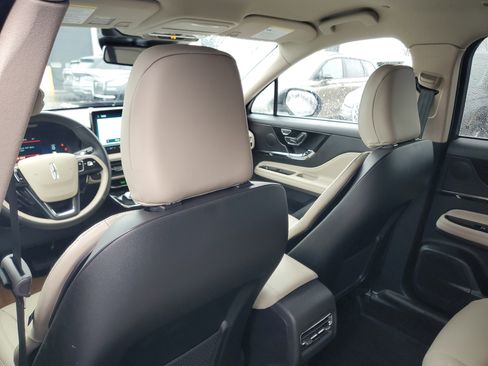 New 2026 Lincoln Corsair Premiere image 24