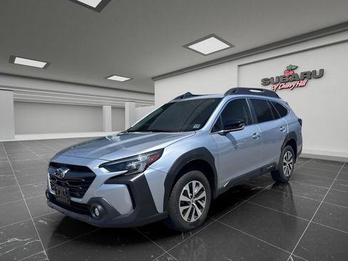 Certified 2025 Subaru Outback Premium AWD/4WD image 6