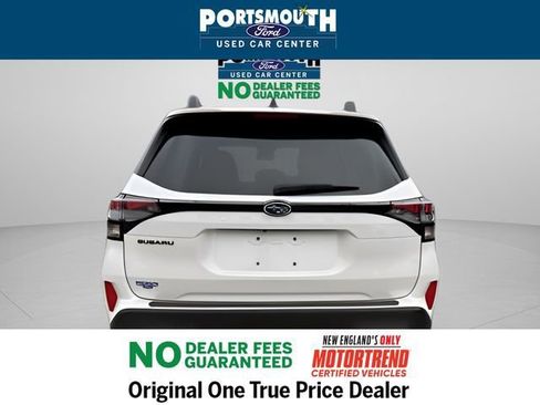 Used 2025 Subaru Forester Premium image 34