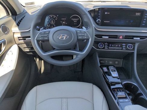 Used 2022 Hyundai Sonata Limited FWD image 14