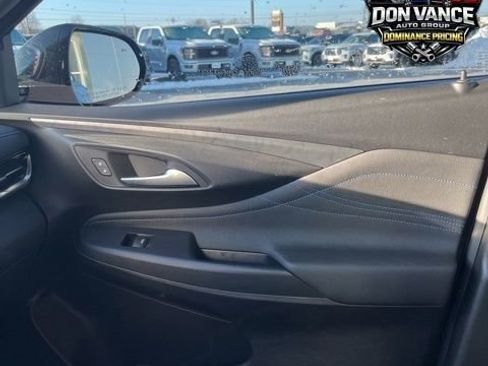 Used 2025 Buick Envista Sport Touring w/ Convenience I Package image 28