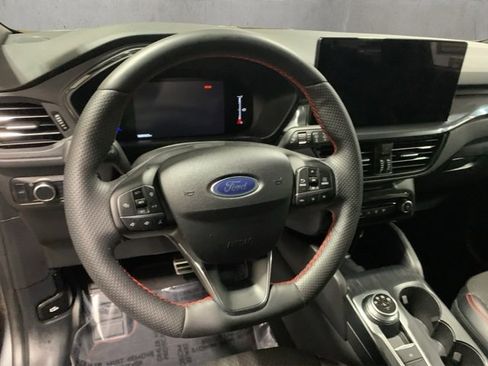 Used 2023 Ford Explorer Limited w/ Equipment Group 301A image 11