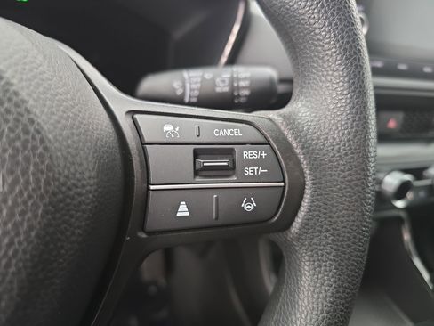 Used 2024 Honda CR-V LX image 17