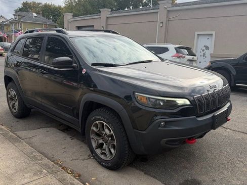 Used 2022 Jeep Cherokee Trailhawk image 4